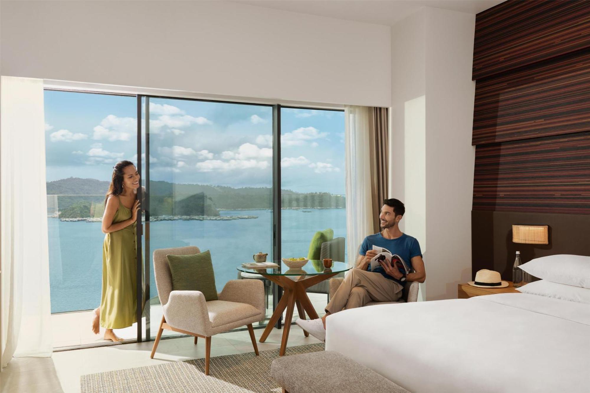 Hyatt Centric Kota Kinabalu Hotel Exterior foto