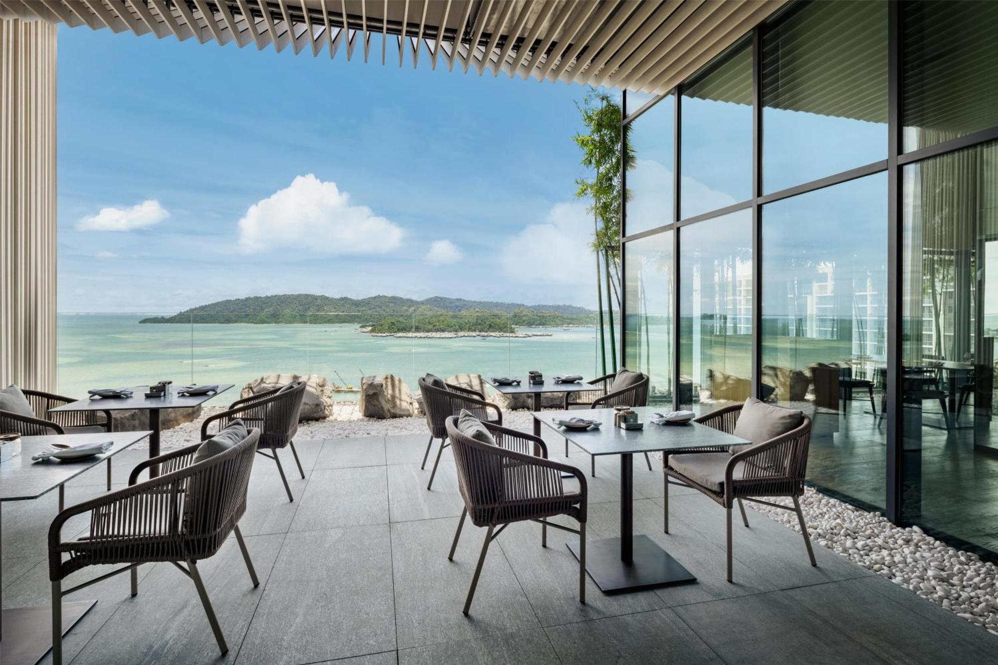 Hyatt Centric Kota Kinabalu Hotel Exterior foto